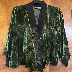 Beautiful embroidered Green Velvet Kimono Chicos, jacket, size M/L